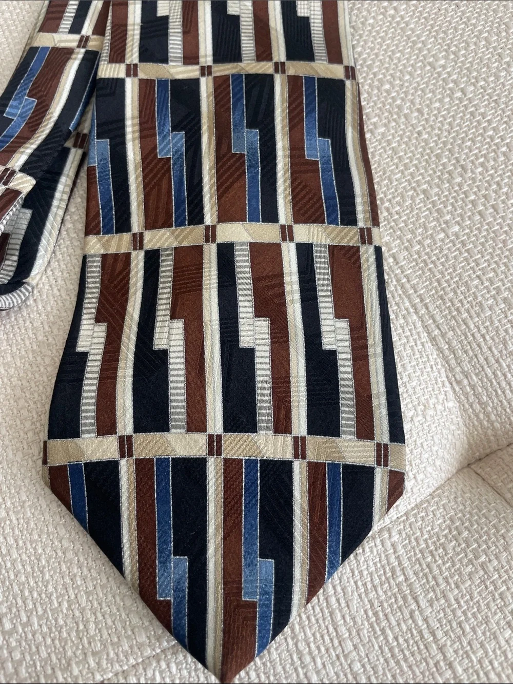 All SILK men’s tie